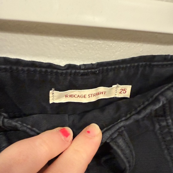 Levi’s Ribcage Straight - Picture 2 of 4